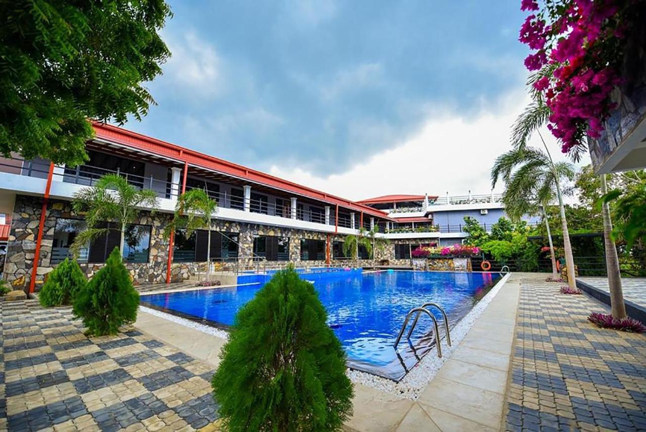 Centauria Wild Hotel Udawalawe Luaran gambar