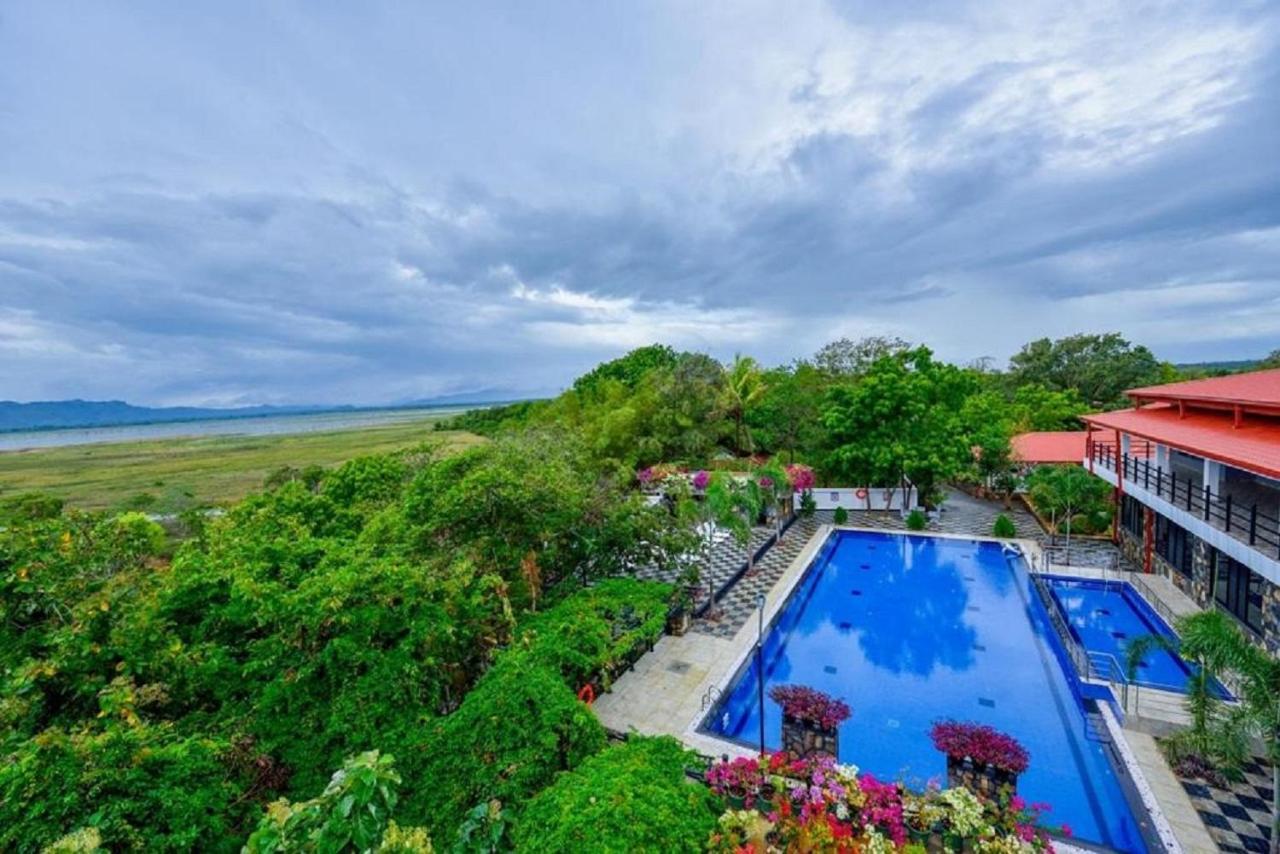 Centauria Wild Hotel Udawalawe Luaran gambar