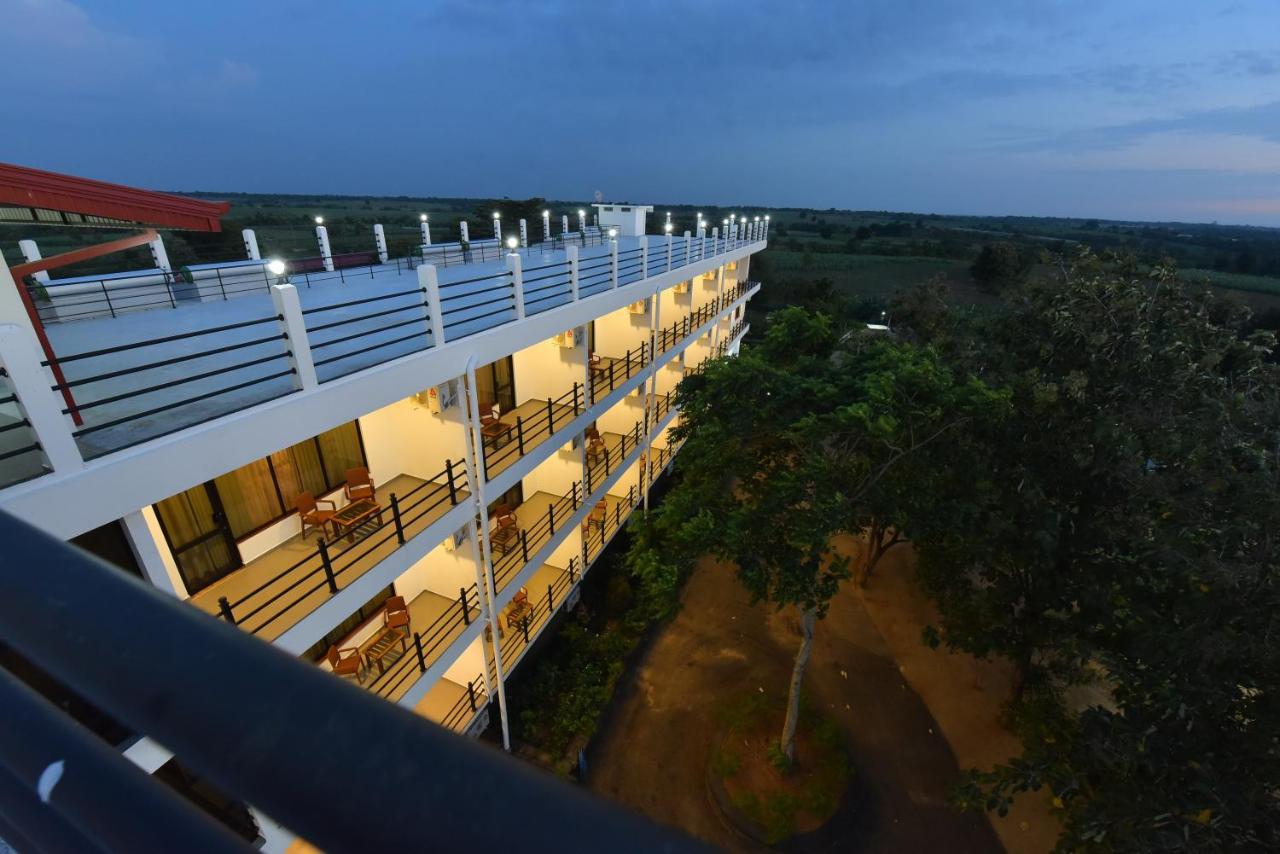 Centauria Wild Hotel Udawalawe Luaran gambar