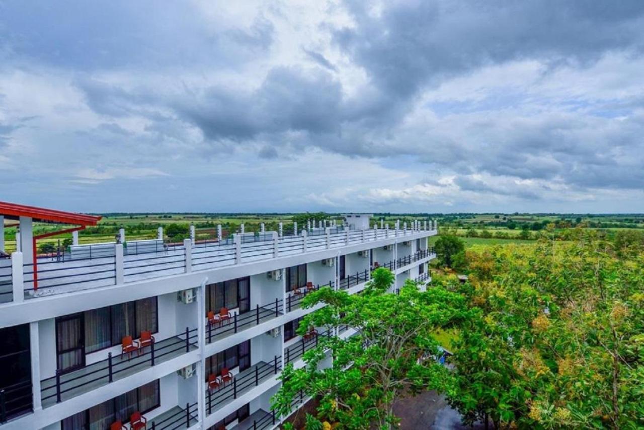 Centauria Wild Hotel Udawalawe Luaran gambar